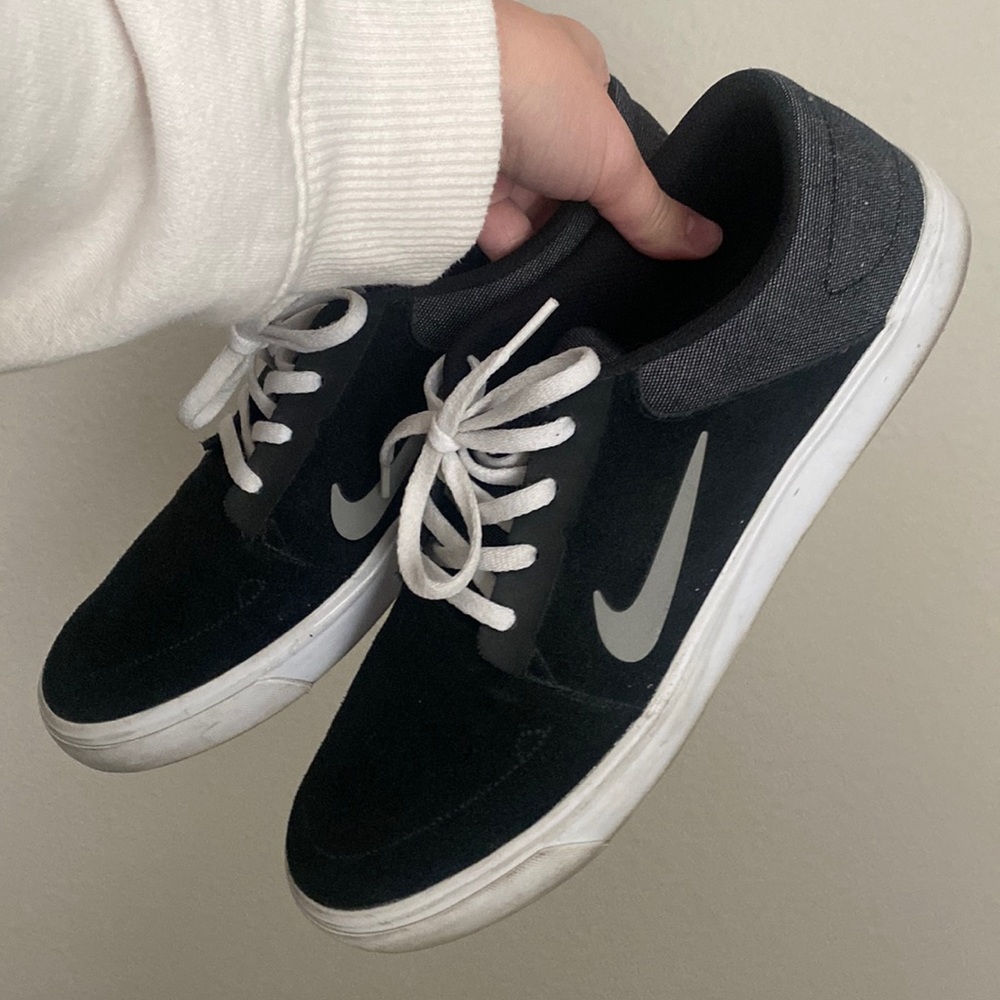 Mens size 11 Nike SB